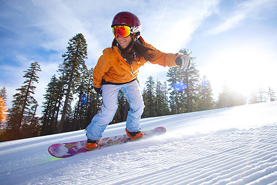 Dodge-Ridge-Snowboarder_Credit-Dodge-Ridge-Ski-Resort